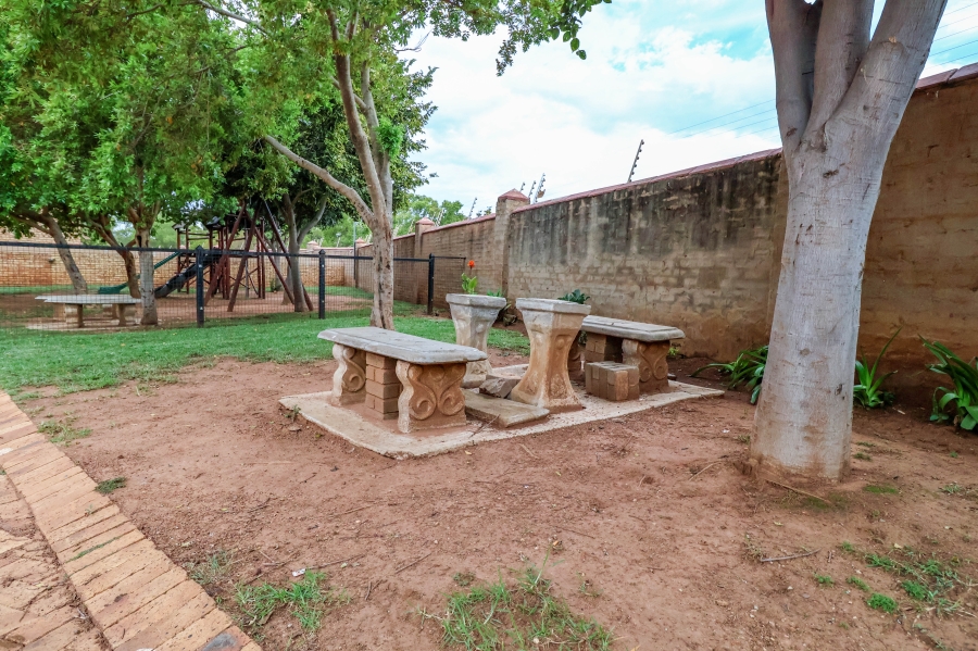 3 Bedroom Property for Sale in Heuwelsig Estate Gauteng