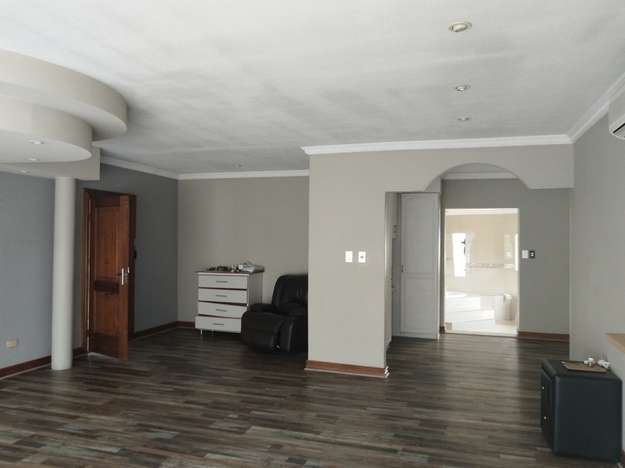 5 Bedroom Property for Sale in Vanderbijlpark SW 5 Gauteng