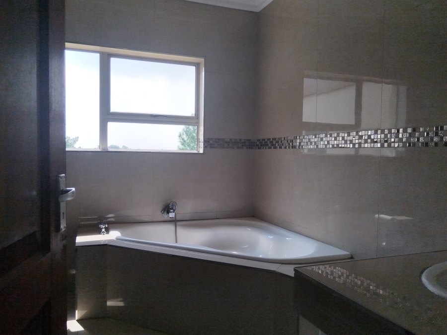 5 Bedroom Property for Sale in Vanderbijlpark SW 5 Gauteng