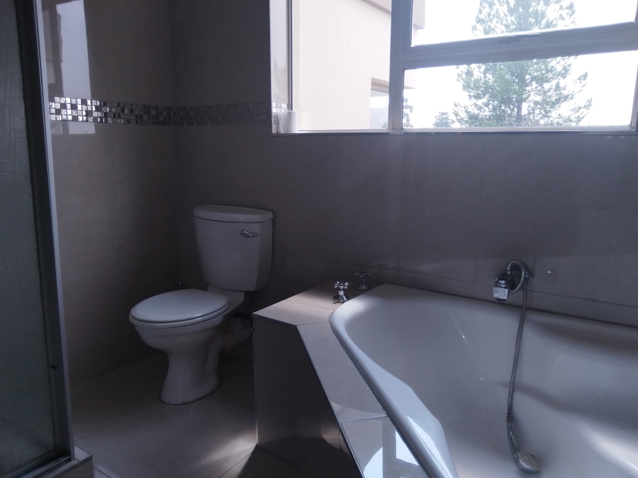 5 Bedroom Property for Sale in Vanderbijlpark SW 5 Gauteng
