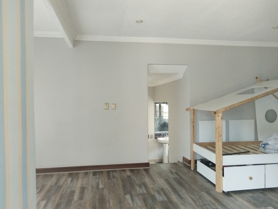 5 Bedroom Property for Sale in Vanderbijlpark SW 5 Gauteng