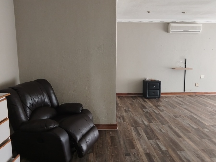 5 Bedroom Property for Sale in Vanderbijlpark SW 5 Gauteng