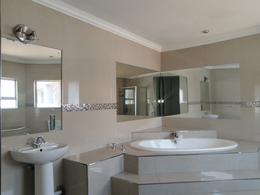 5 Bedroom Property for Sale in Vanderbijlpark SW 5 Gauteng