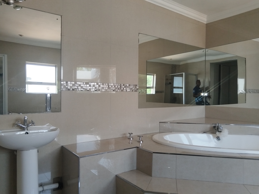 5 Bedroom Property for Sale in Vanderbijlpark SW 5 Gauteng