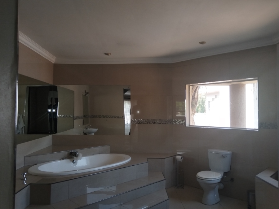 5 Bedroom Property for Sale in Vanderbijlpark SW 5 Gauteng