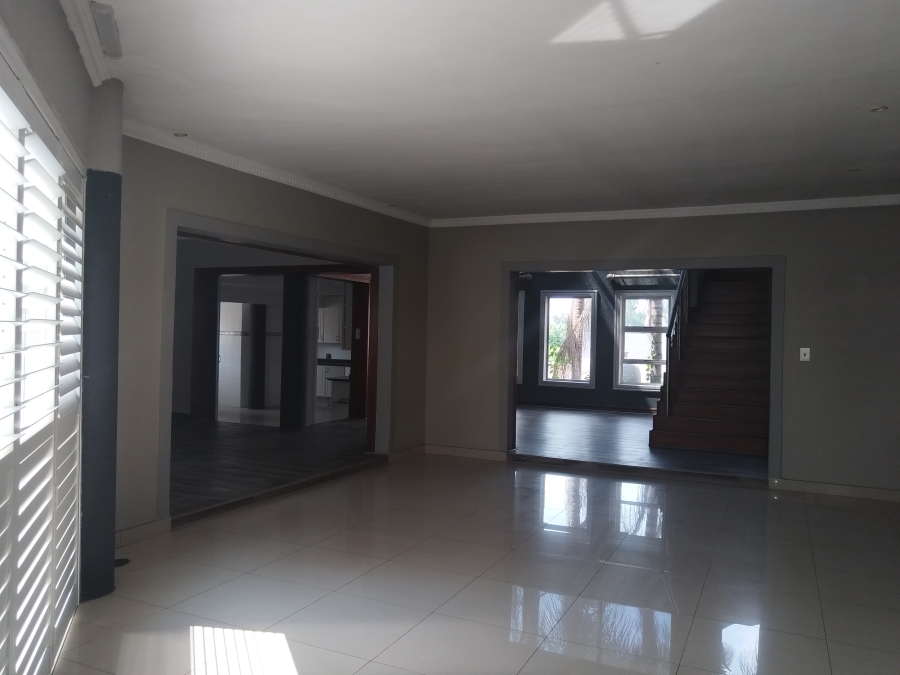 5 Bedroom Property for Sale in Vanderbijlpark SW 5 Gauteng