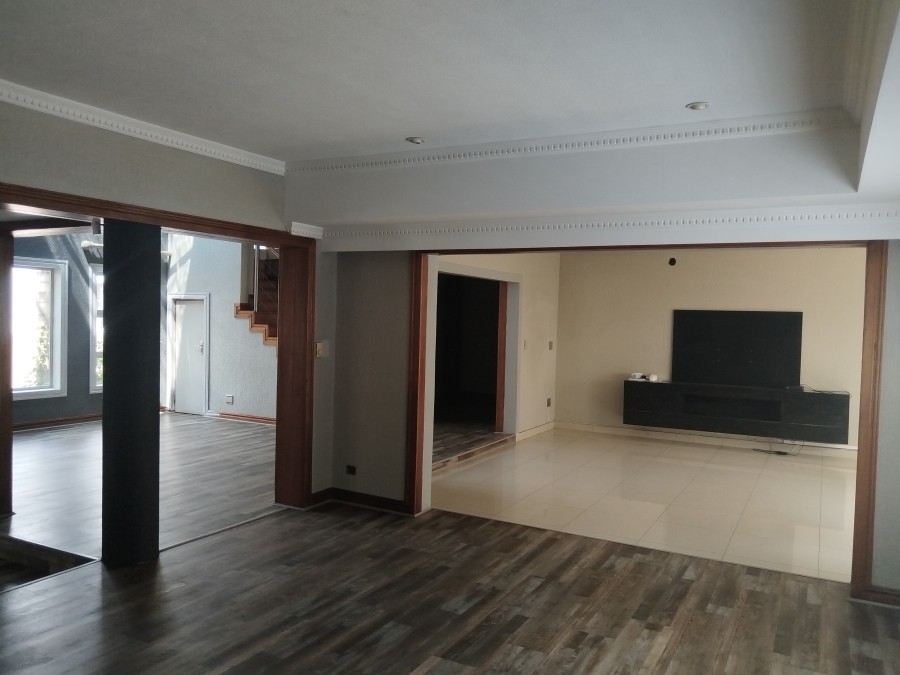 5 Bedroom Property for Sale in Vanderbijlpark SW 5 Gauteng