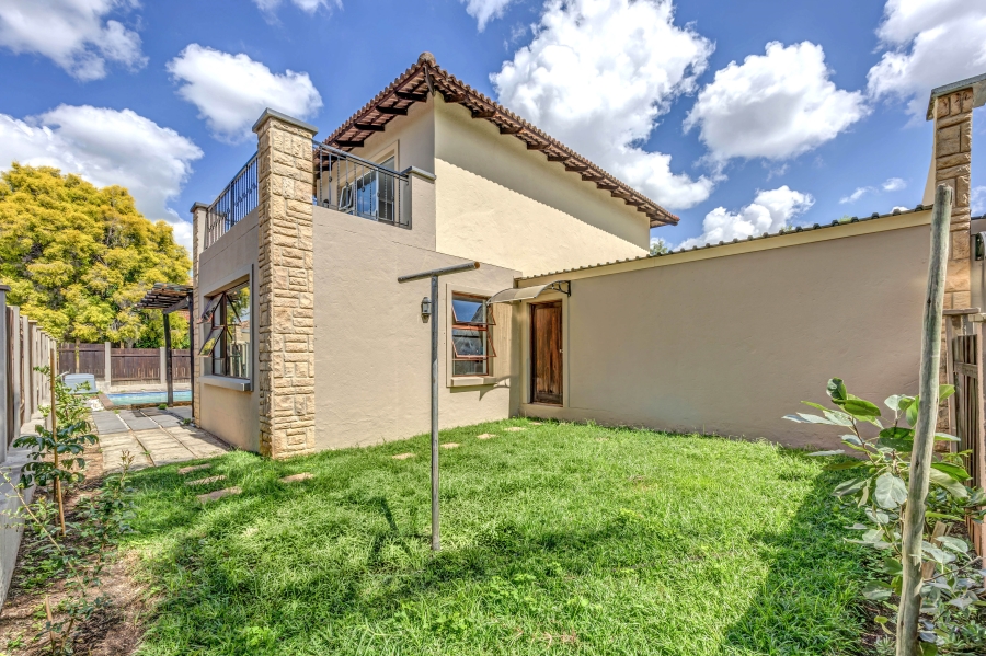 To Let 3 Bedroom Property for Rent in Broadacres Gauteng