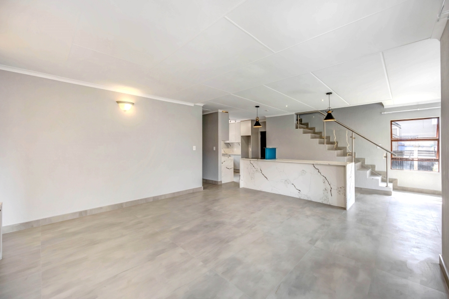 To Let 3 Bedroom Property for Rent in Broadacres Gauteng