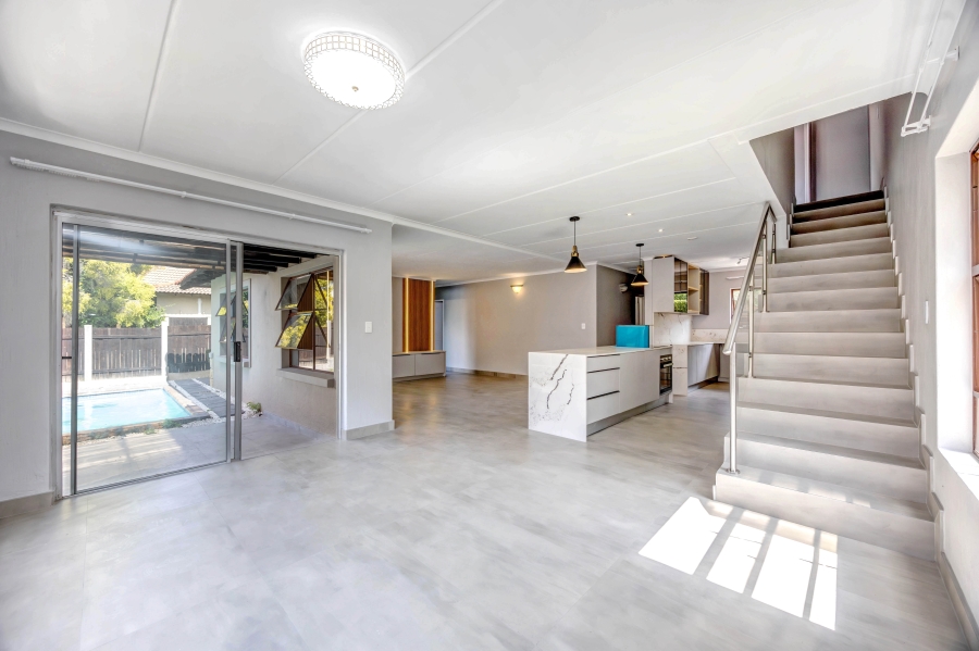 To Let 3 Bedroom Property for Rent in Broadacres Gauteng