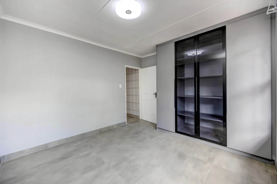 To Let 3 Bedroom Property for Rent in Broadacres Gauteng