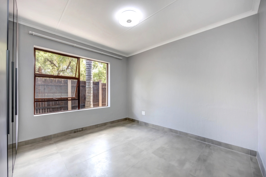 To Let 3 Bedroom Property for Rent in Broadacres Gauteng