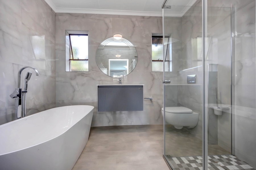 To Let 3 Bedroom Property for Rent in Broadacres Gauteng