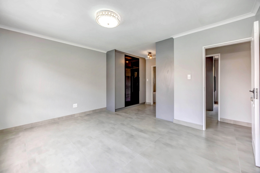 To Let 3 Bedroom Property for Rent in Broadacres Gauteng