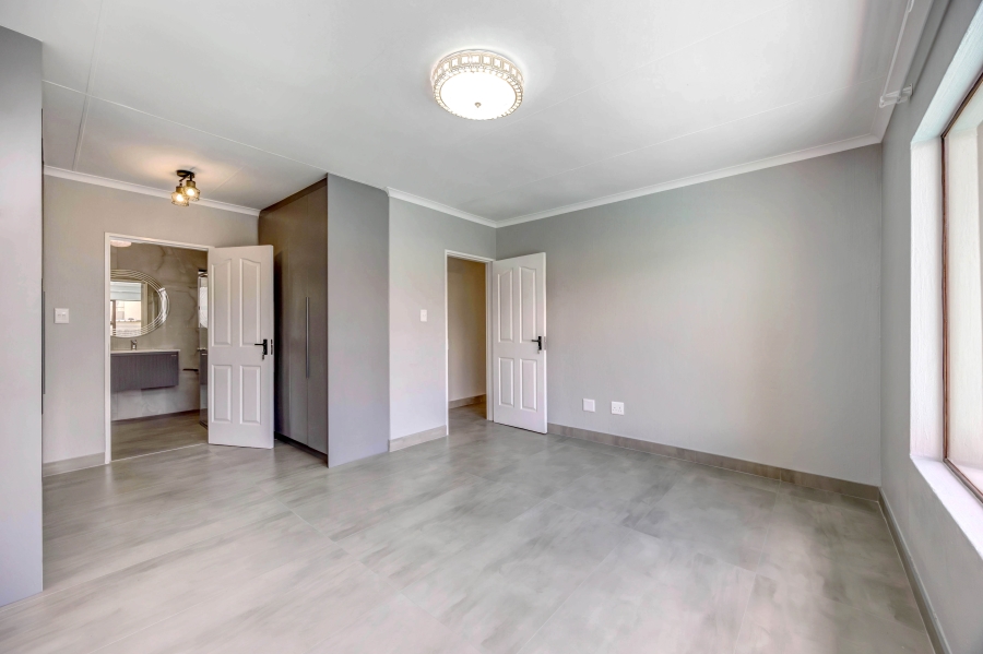 To Let 3 Bedroom Property for Rent in Broadacres Gauteng