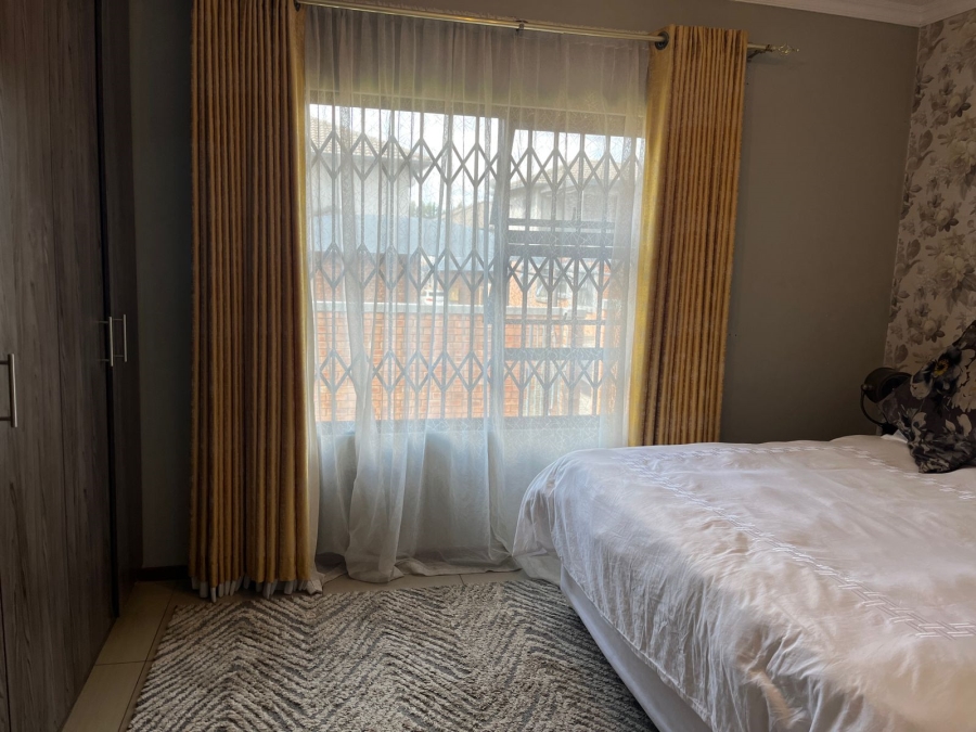 3 Bedroom Property for Sale in Noordwyk Gauteng