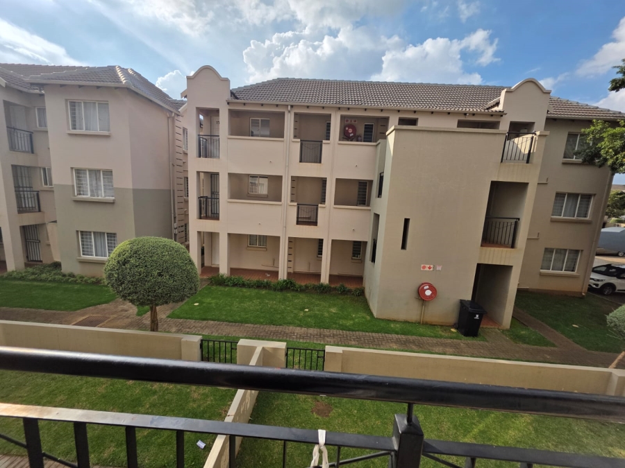 To Let 2 Bedroom Property for Rent in Klippoortje Gauteng