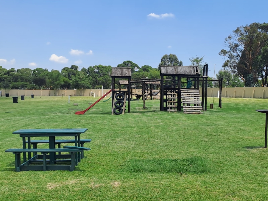 2 Bedroom Property for Sale in Aeroton Gauteng