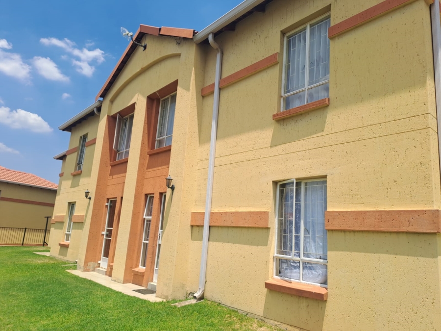 2 Bedroom Property for Sale in Aeroton Gauteng