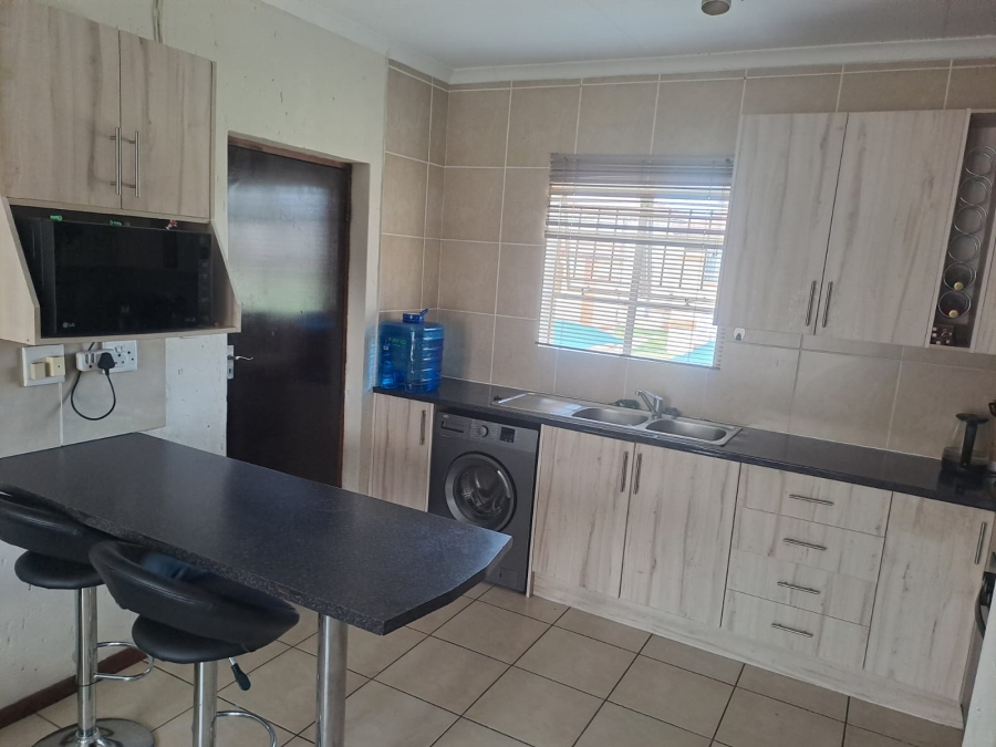 2 Bedroom Property for Sale in Aeroton Gauteng
