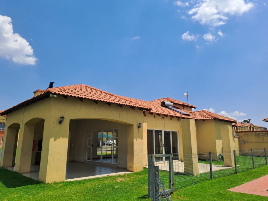 2 Bedroom Property for Sale in Aeroton Gauteng