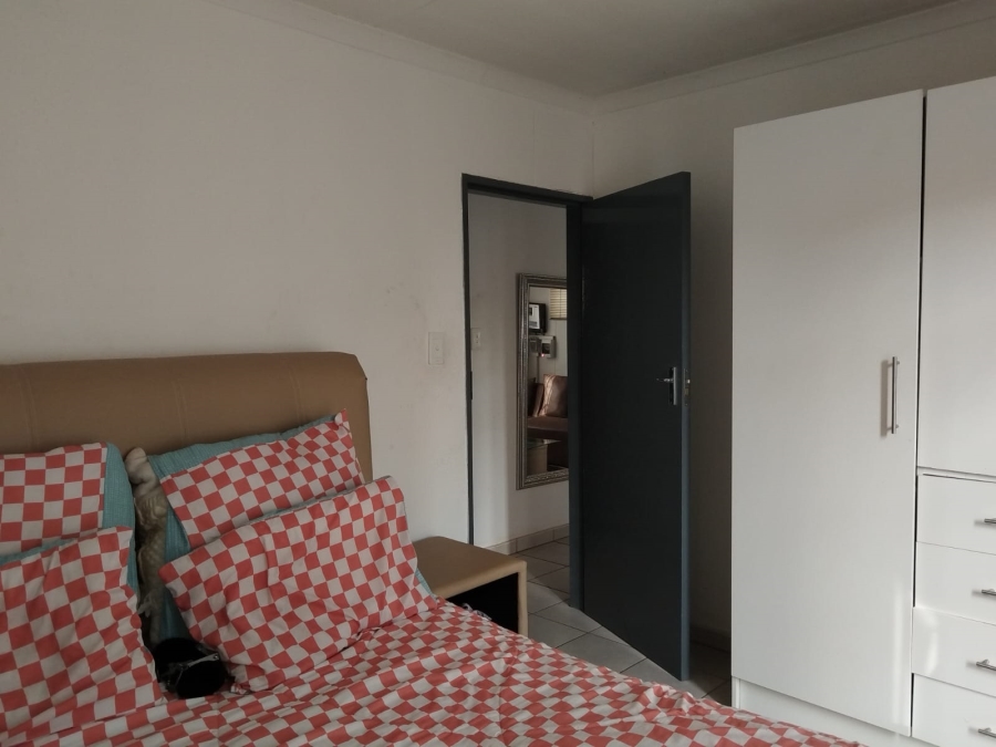 To Let 2 Bedroom Property for Rent in Savanna City Gauteng