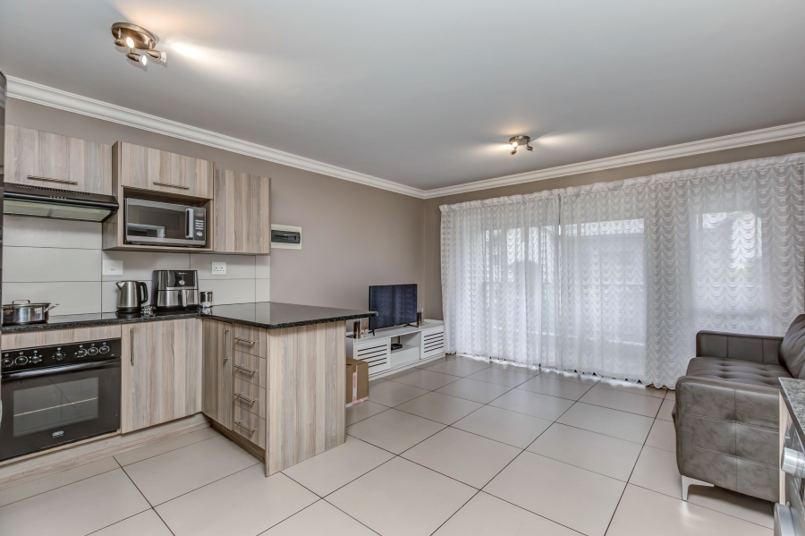 1 Bedroom Property for Sale in Broadacres Gauteng