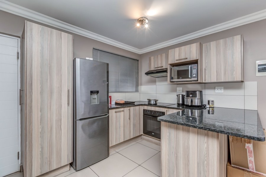 1 Bedroom Property for Sale in Broadacres Gauteng
