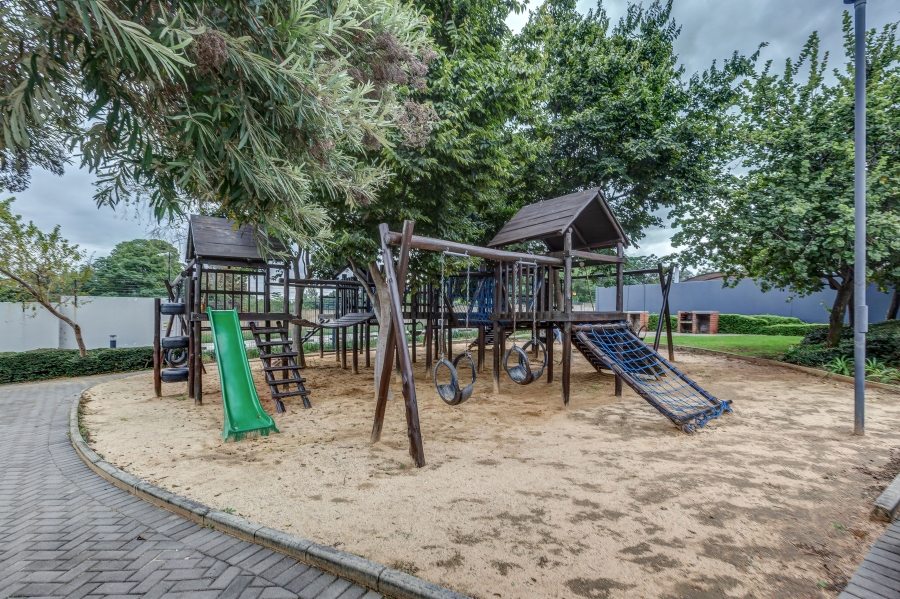 1 Bedroom Property for Sale in Broadacres Gauteng