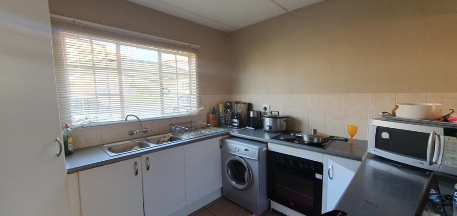 2 Bedroom Property for Sale in Noordwyk Gauteng