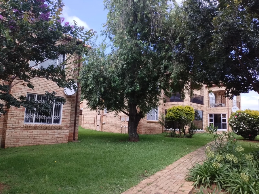 2 Bedroom Property for Sale in Noordwyk Gauteng