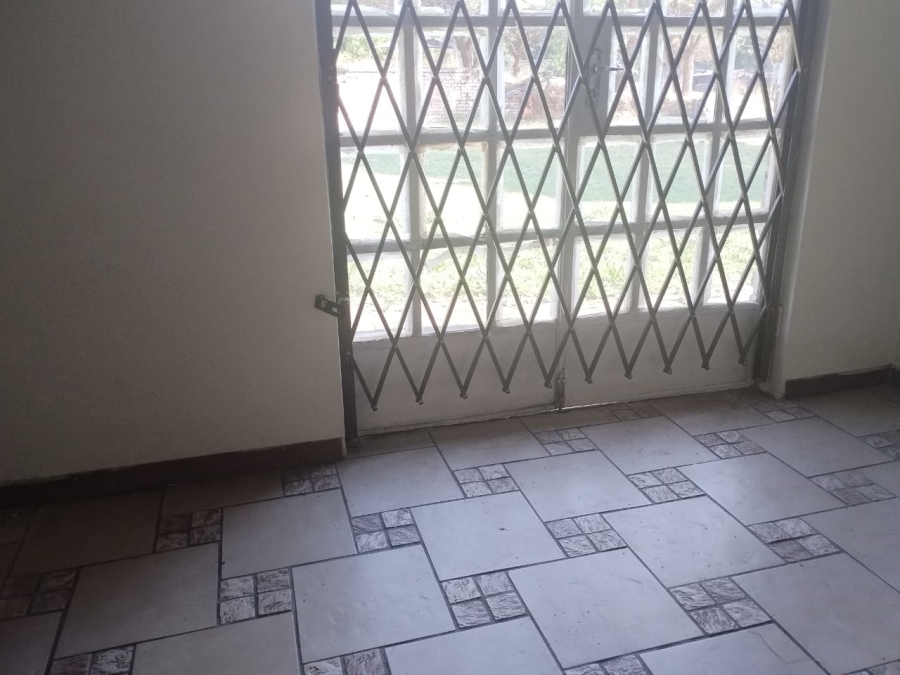 3 Bedroom Property for Sale in Glen Austin Gauteng