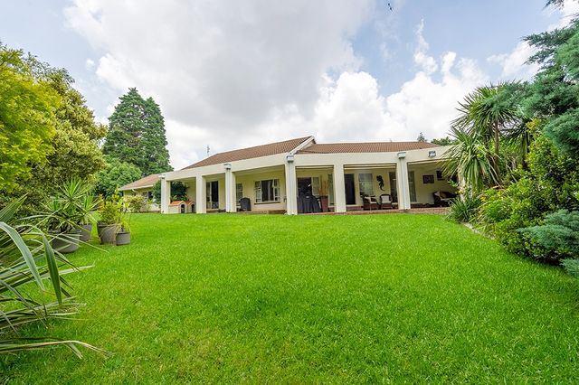 3 Bedroom Property for Sale in Glen Austin Gauteng