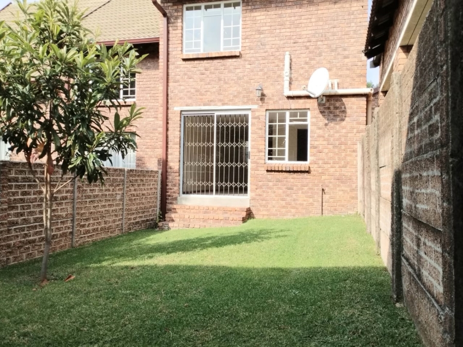 To Let 2 Bedroom Property for Rent in Noordwyk Gauteng