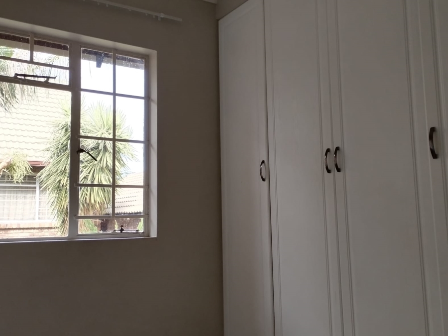 To Let 2 Bedroom Property for Rent in Noordwyk Gauteng