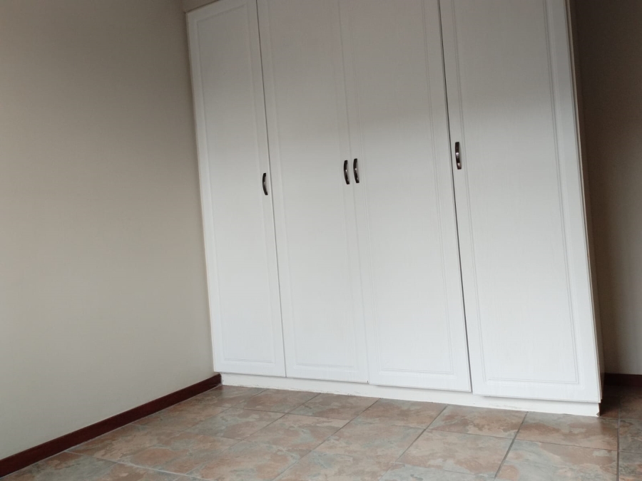 To Let 2 Bedroom Property for Rent in Noordwyk Gauteng