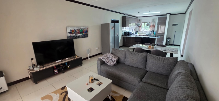 To Let 2 Bedroom Property for Rent in Crowthorne AH Gauteng