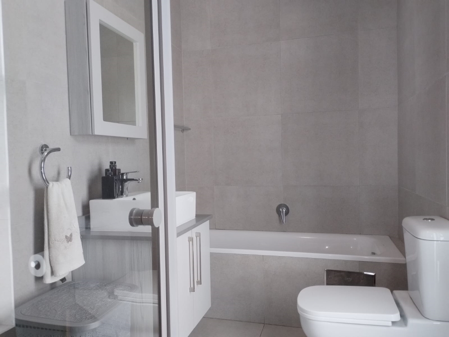 3 Bedroom Property for Sale in Erand Gardens Gauteng