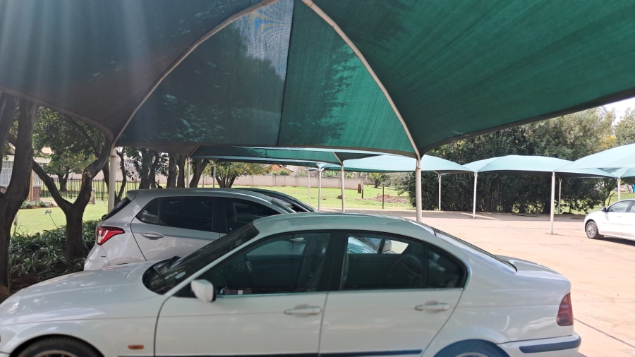 To Let commercial Property for Rent in Clayville East Gauteng