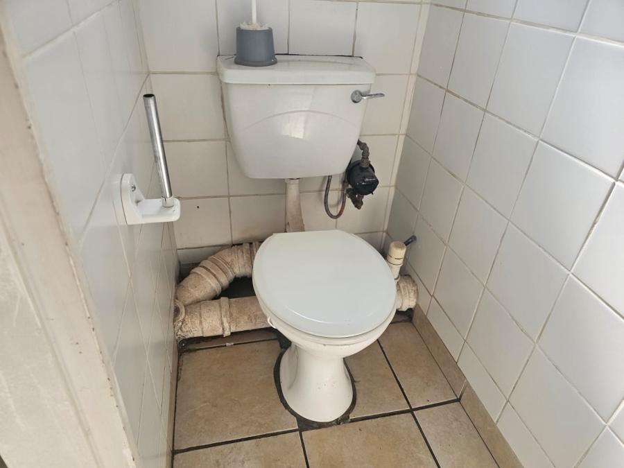 To Let commercial Property for Rent in Moreleta Park Gauteng