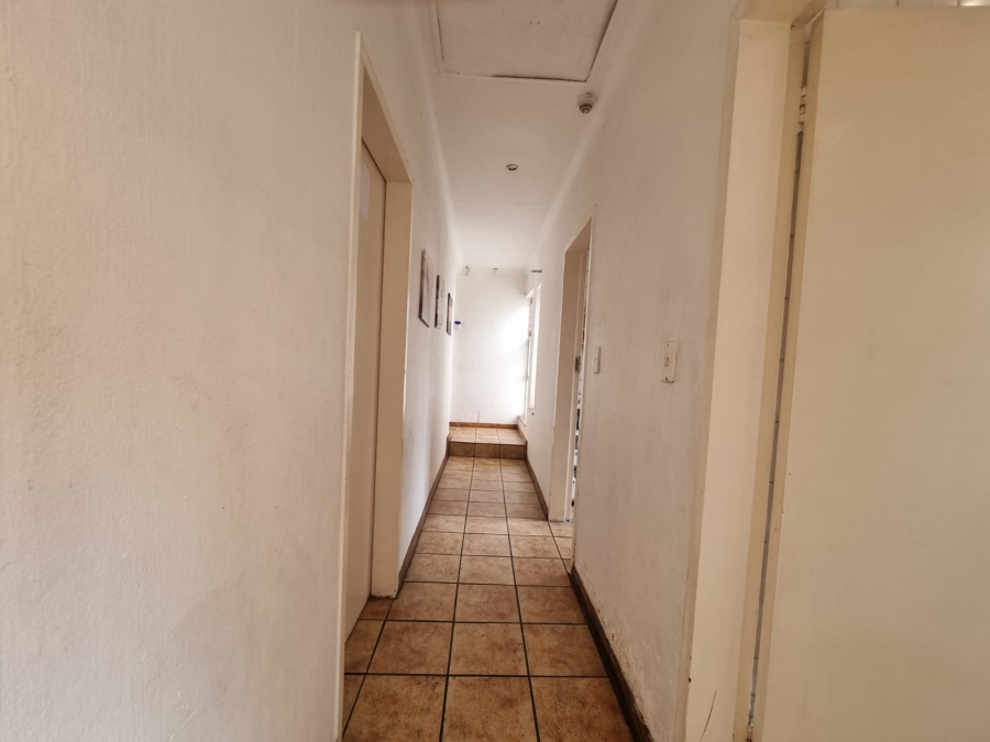 4 Bedroom Property for Sale in Rooihuiskraal Gauteng