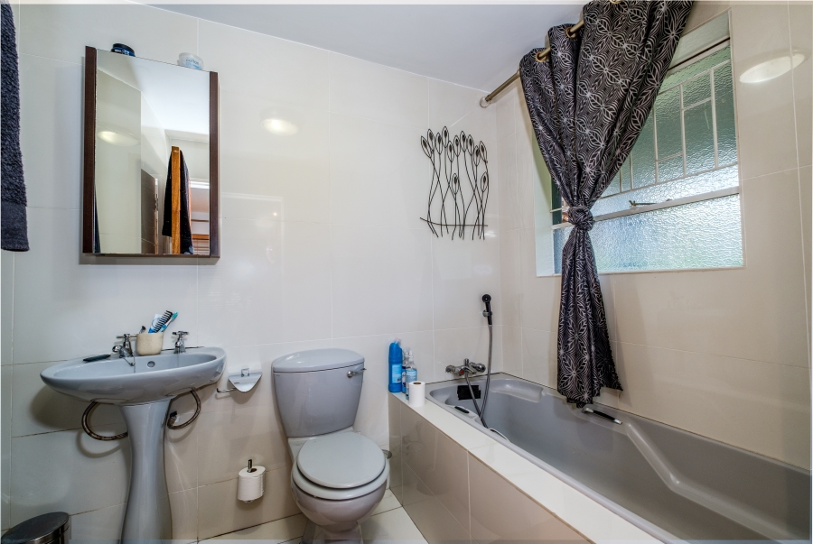 4 Bedroom Property for Sale in Northwold Gauteng