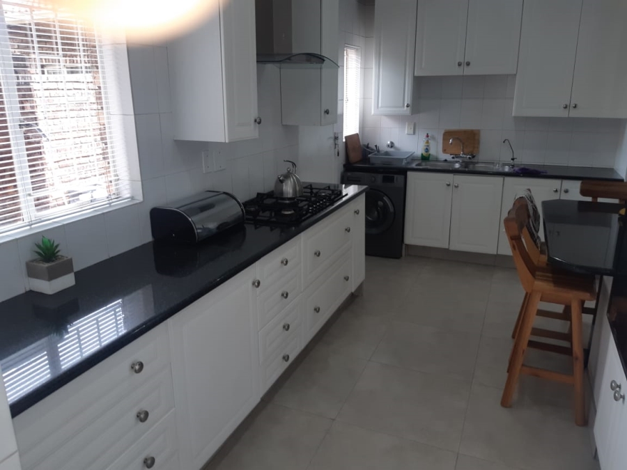 3 Bedroom Property for Sale in Larrendale Gauteng