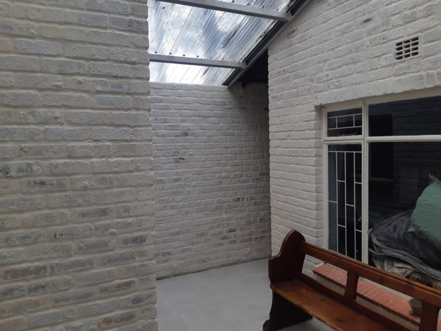 3 Bedroom Property for Sale in Larrendale Gauteng