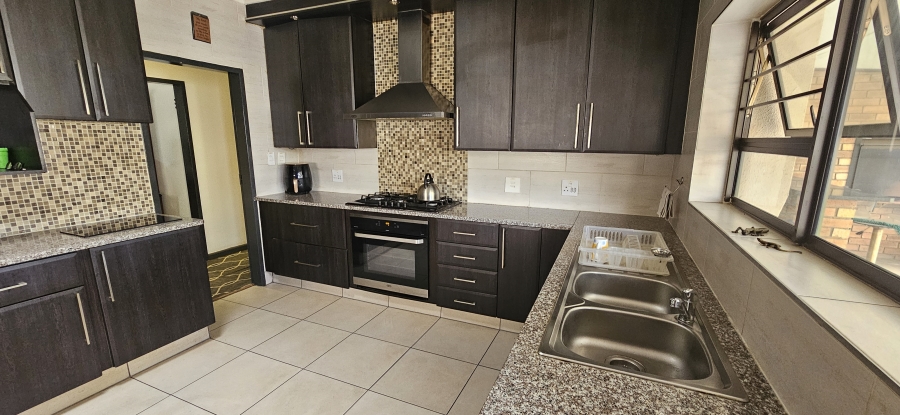 3 Bedroom Property for Sale in South Crest Gauteng