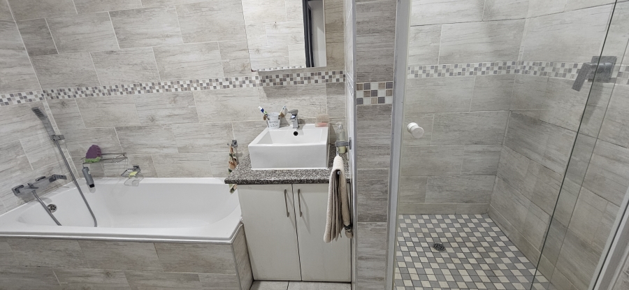 3 Bedroom Property for Sale in South Crest Gauteng