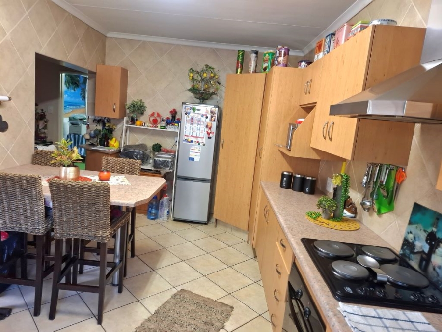 2 Bedroom Property for Sale in Robinpark Gauteng