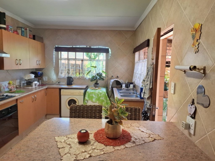 2 Bedroom Property for Sale in Robinpark Gauteng