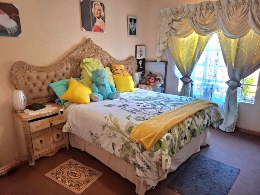 2 Bedroom Property for Sale in Robinpark Gauteng