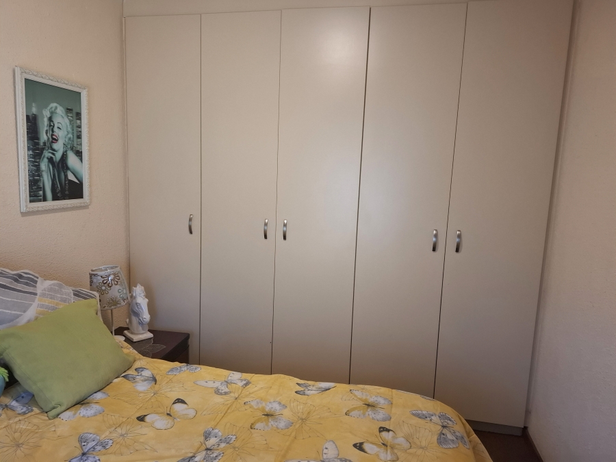 2 Bedroom Property for Sale in Robinpark Gauteng